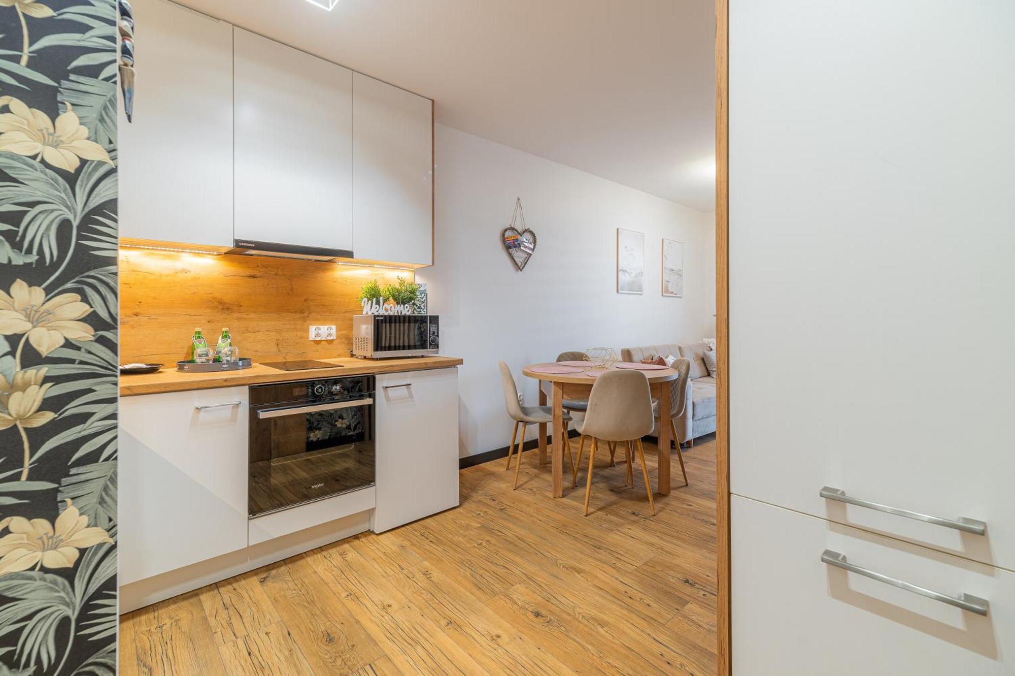 Horyzont Apartamenty - Kapitanski Mostek- Blisko Portu- Sniadania Kolobrzeg Luaran gambar